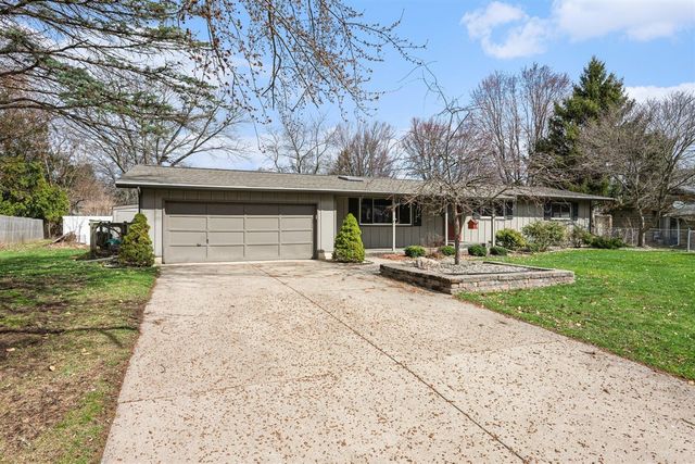 5260 Driftwood Avenue, Kalamazoo, MI 49009