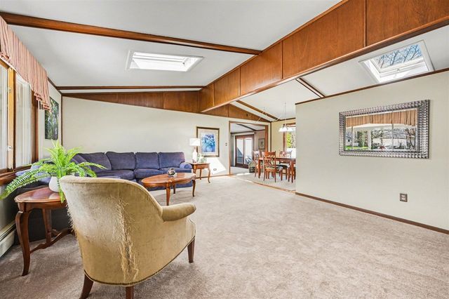 5260 Driftwood Avenue, Kalamazoo, MI 49009