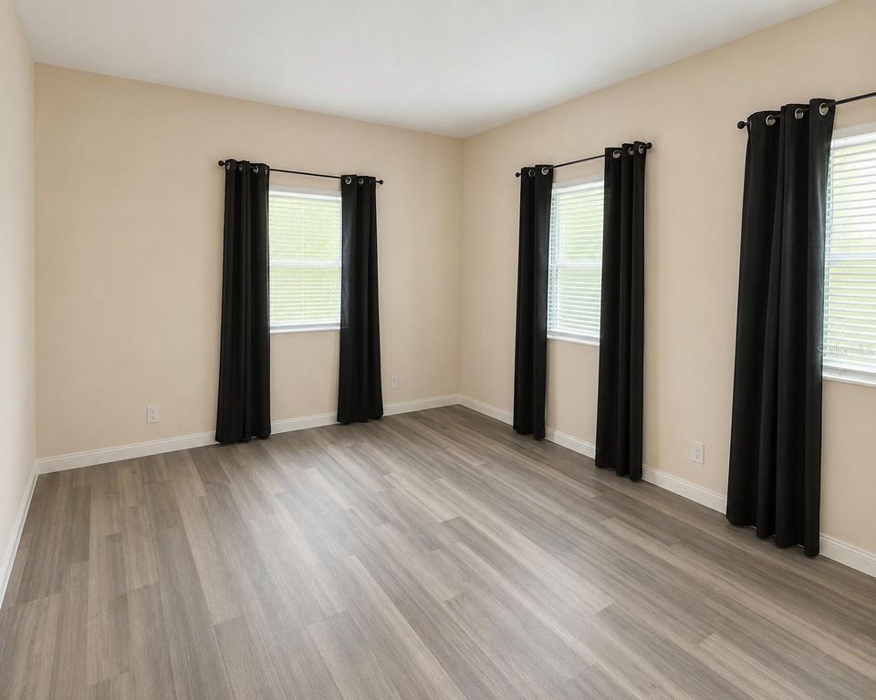Image 12 of property listing at 223 HOPE CIRCLE, Orlando, FL 32811