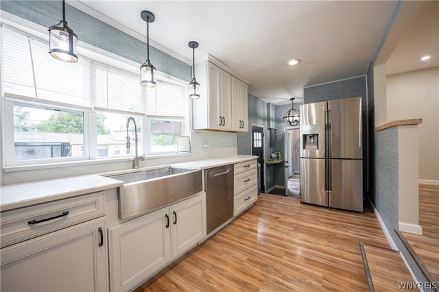 10 Terry Lane, Cheektowaga, NY 14225