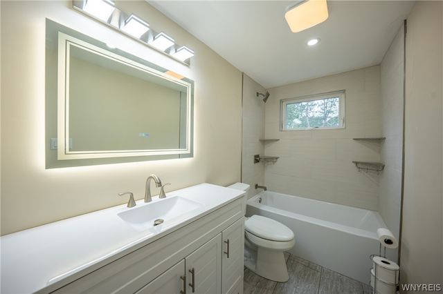 10 Terry Lane, Cheektowaga, NY 14225