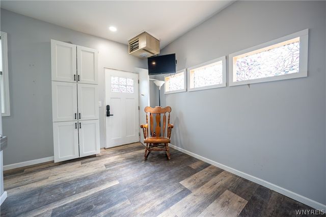 10 Terry Lane, Cheektowaga, NY 14225