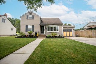 10 Terry Lane, Cheektowaga, NY 14225