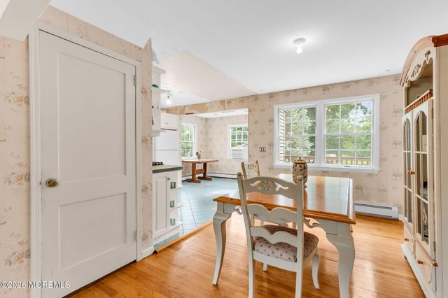 89 Oak Hill Road, Middletown, NJ 07748