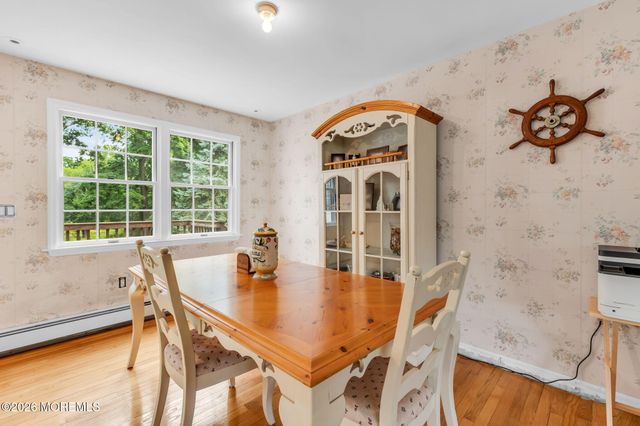 89 Oak Hill Road, Middletown, NJ 07748