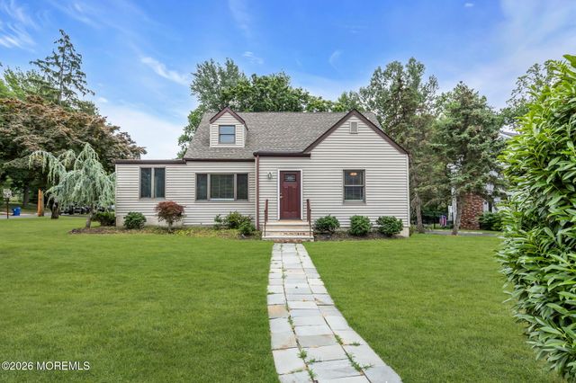 89 Oak Hill Road, Middletown, NJ 07748