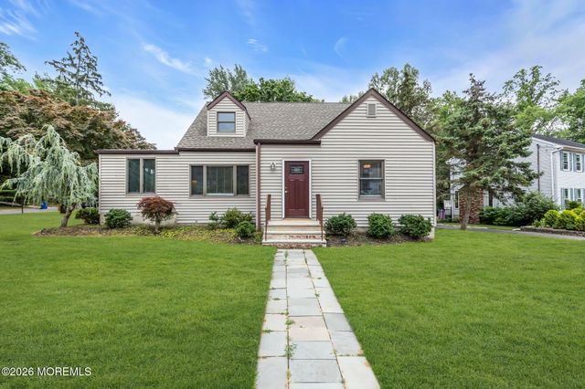 89 Oak Hill Road, Middletown, NJ 07748