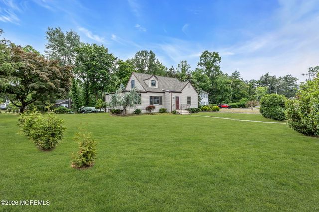89 Oak Hill Road, Middletown, NJ 07748