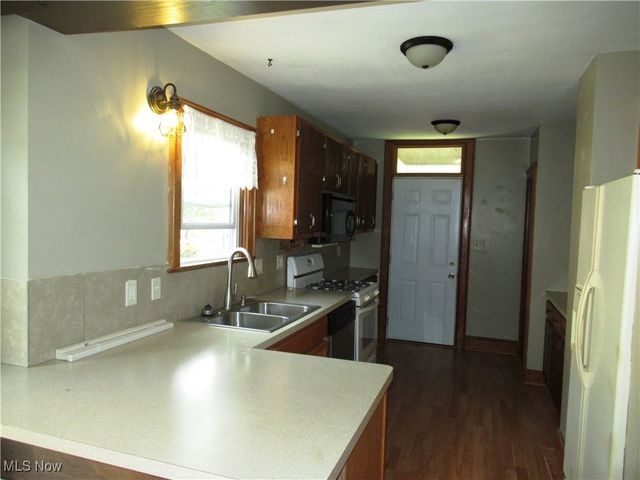 2007 Midlothian Boulevard, Youngstown, OH 44502