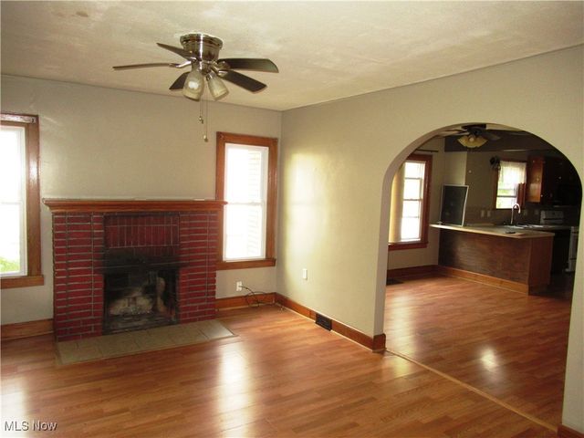 2007 Midlothian Boulevard, Youngstown, OH 44502