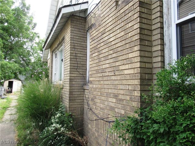 2007 Midlothian Boulevard, Youngstown, OH 44502