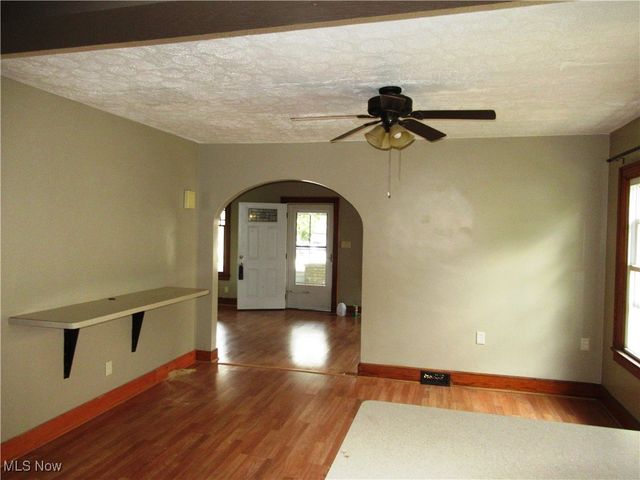 2007 Midlothian Boulevard, Youngstown, OH 44502