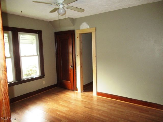 2007 Midlothian Boulevard, Youngstown, OH 44502