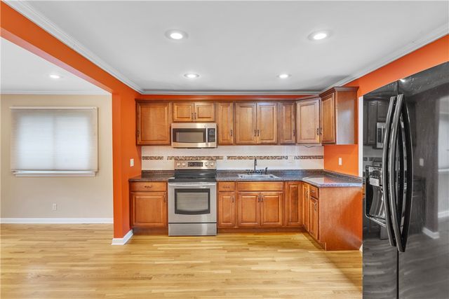 5095 Keiners Ln, Robinson Twp, PA 15205