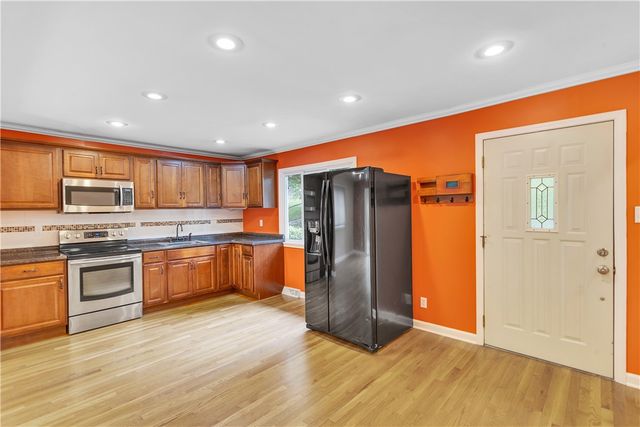 5095 Keiners Ln, Robinson Twp, PA 15205