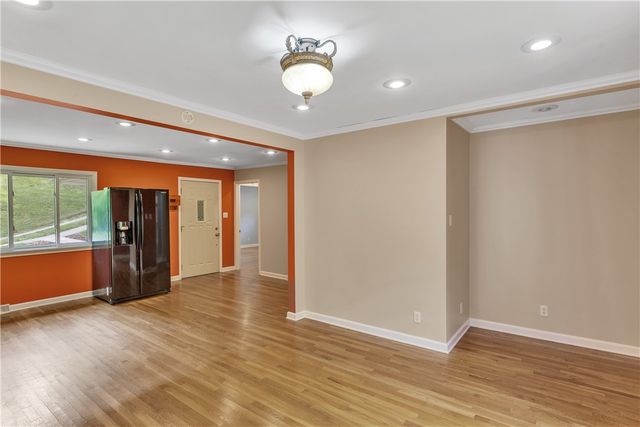 5095 Keiners Ln, Robinson Twp, PA 15205
