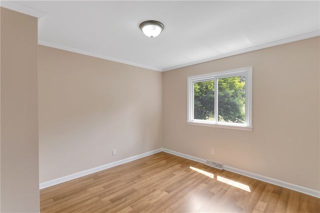 5095 Keiners Ln, Robinson Twp, PA 15205