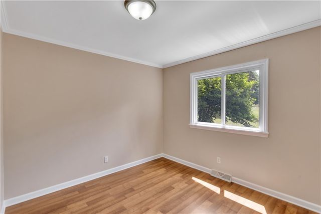 5095 Keiners Ln, Robinson Twp, PA 15205