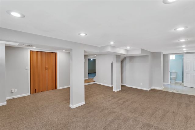 5095 Keiners Ln, Robinson Twp, PA 15205