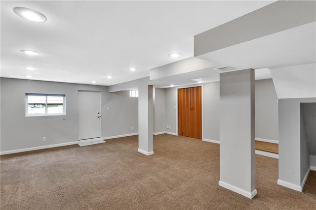 5095 Keiners Ln, Robinson Twp, PA 15205
