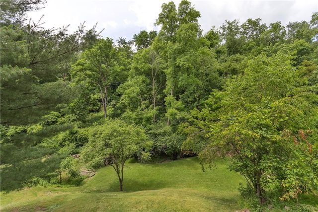 5095 Keiners Ln, Robinson Twp, PA 15205