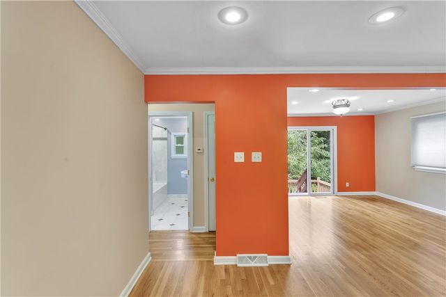5095 Keiners Ln, Robinson Twp, PA 15205