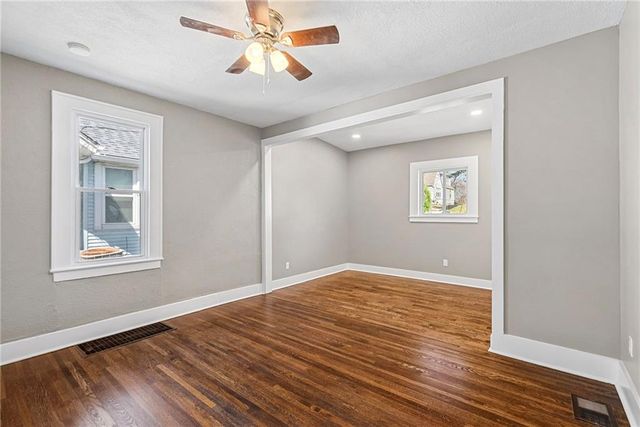 3040 N 51st Street, Kansas City, KS 66104