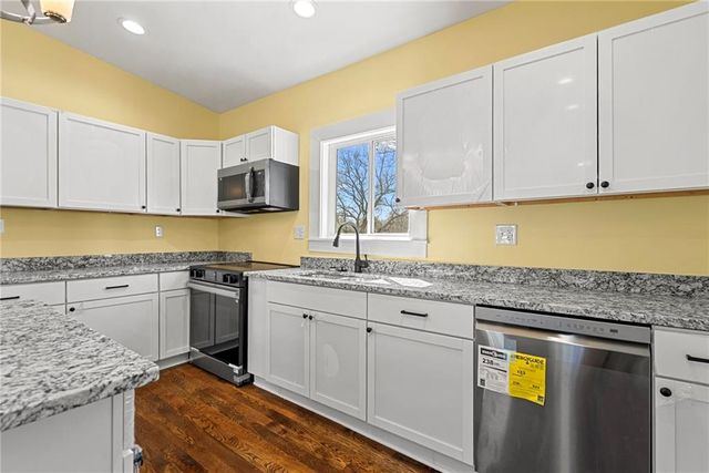 3040 N 51st Street, Kansas City, KS 66104