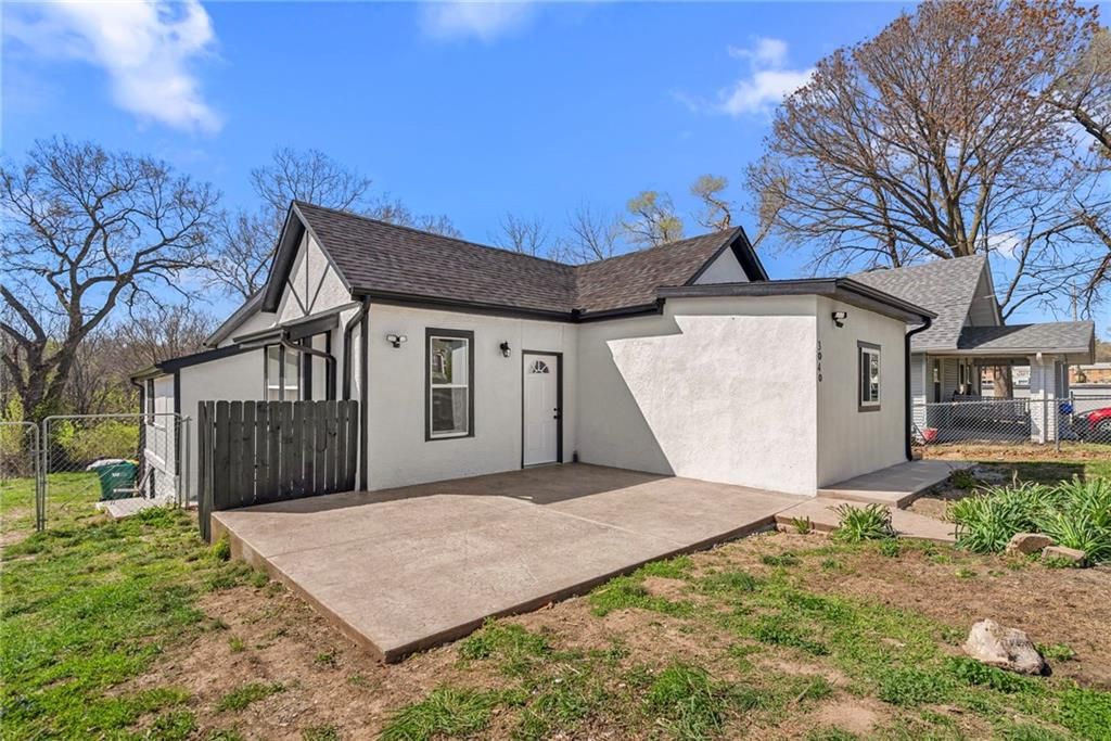 3040 N 51st Street, Kansas City, KS 66104