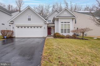 37 ANDOVER DRIVE, Kendall Park, NJ 08824