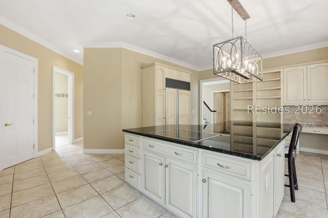 8 Leamington Ln, Hilton Head Island, SC 29928