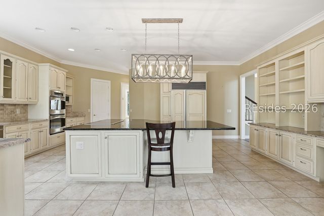 8 Leamington Ln, Hilton Head Island, SC 29928