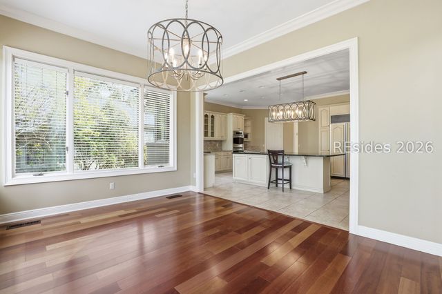 8 Leamington Ln, Hilton Head Island, SC 29928