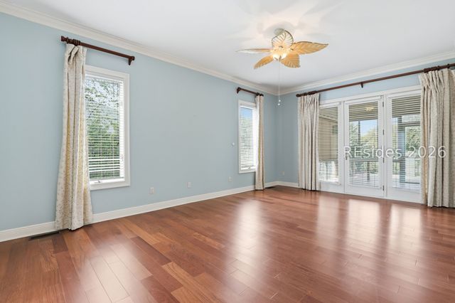 8 Leamington Ln, Hilton Head Island, SC 29928