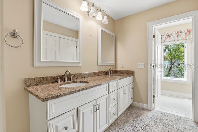 8 Leamington Ln, Hilton Head Island, SC 29928