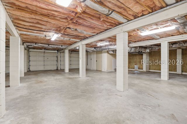 8 Leamington Ln, Hilton Head Island, SC 29928