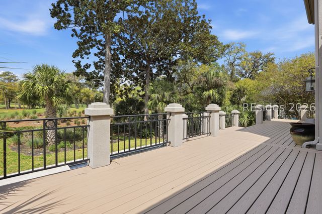 8 Leamington Ln, Hilton Head Island, SC 29928