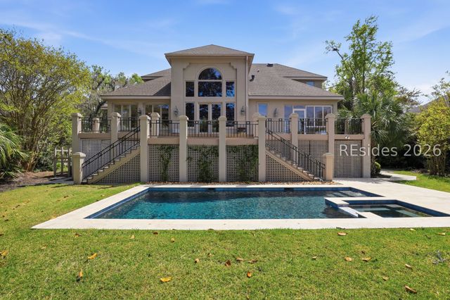 8 Leamington Ln, Hilton Head Island, SC 29928