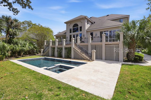 8 Leamington Ln, Hilton Head Island, SC 29928