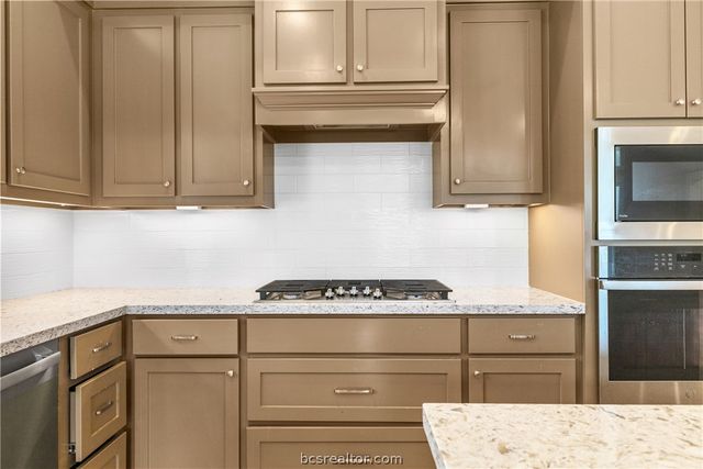 4209 Downton Abbey Avenue, College Station, TX 77845