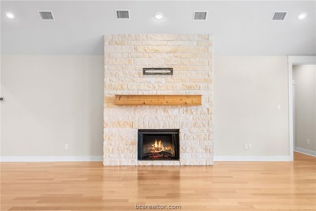 4209 Downton Abbey Avenue, College Station, TX 77845