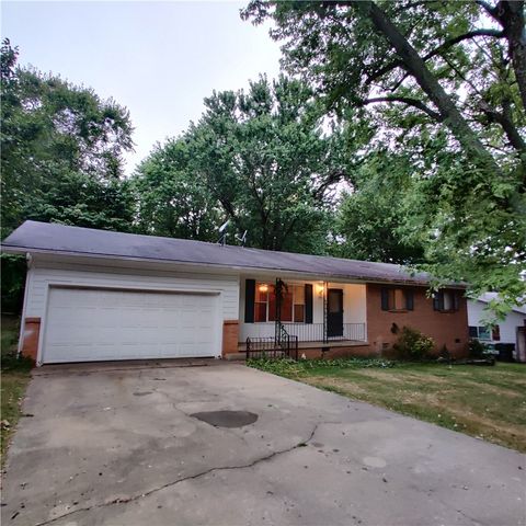 1351 N Stephens Avenue, Fayetteville, AR 72703