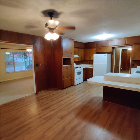 1351 N Stephens Avenue, Fayetteville, AR 72703