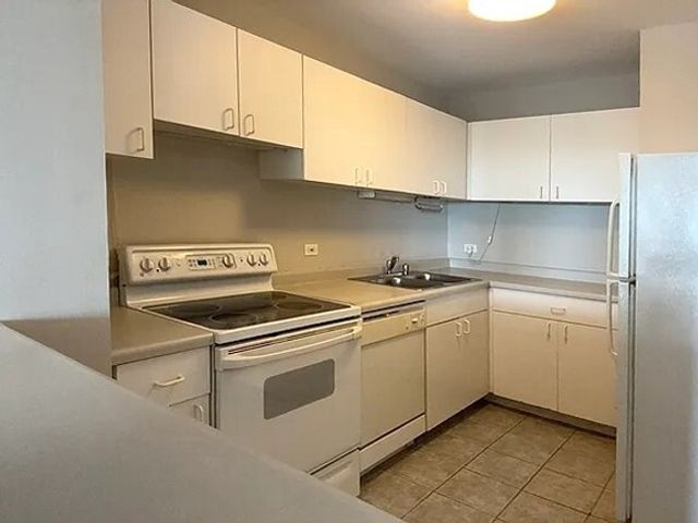 5320 N Sheridan Road 2301, Chicago, IL 60640