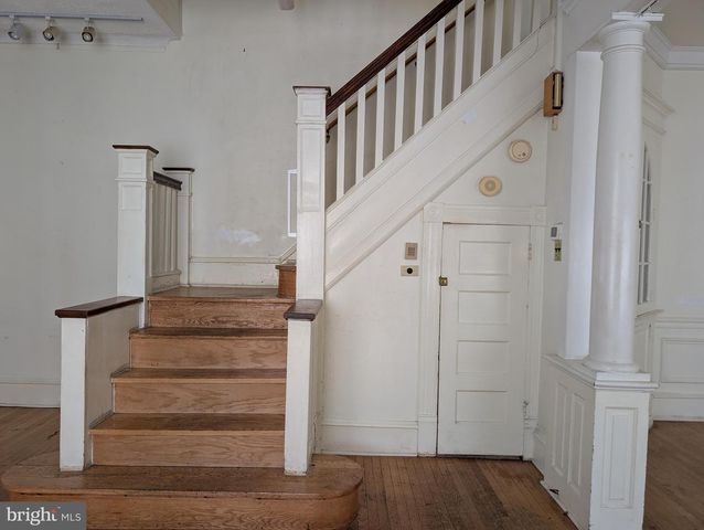 229 E MOUNT PLEASANT AVE, Philadelphia, PA 19119