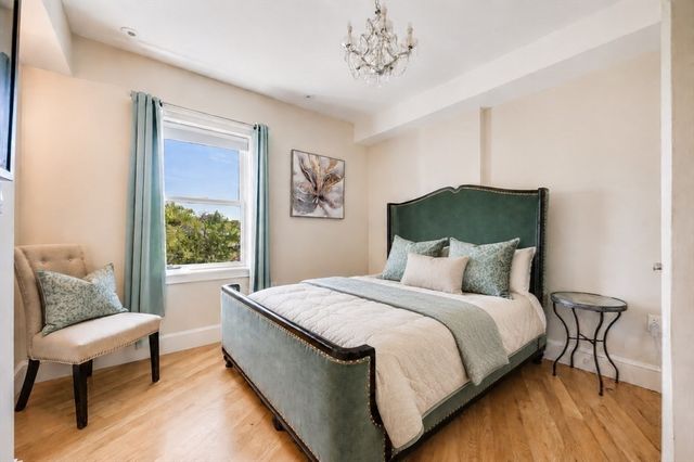 84 Westbourne Terrace 84, Brookline, MA 02446
