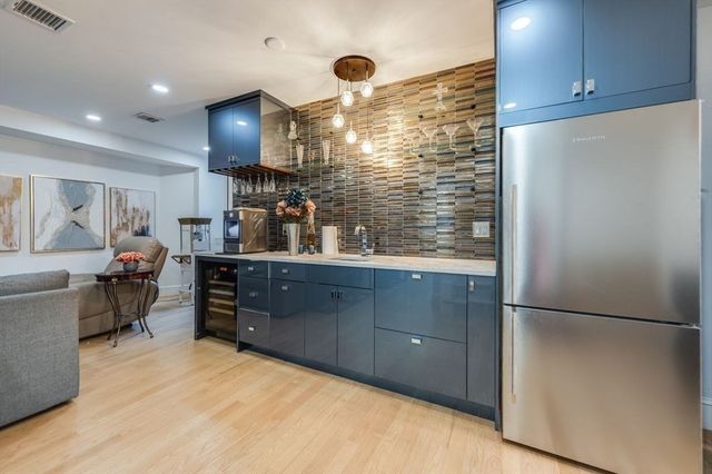 84 Westbourne Terrace 84, Brookline, MA 02446