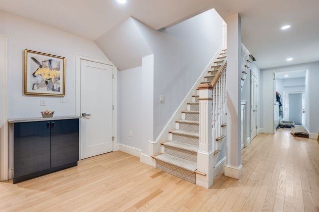 84 Westbourne Terrace 84, Brookline, MA 02446