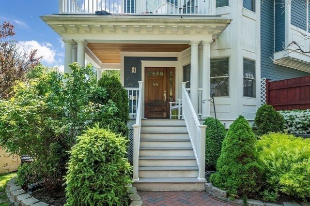 84 Westbourne Terrace 84, Brookline, MA 02446