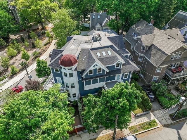 84 Westbourne Terrace 84, Brookline, MA 02446